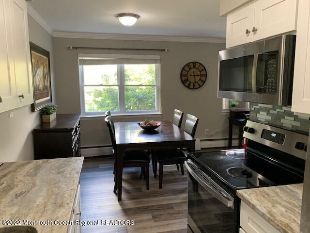 110 Stonehurst Boulevard H, Freehold, NJ 07728