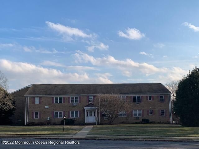 110 Stonehurst Boulevard H, Freehold, NJ 07728