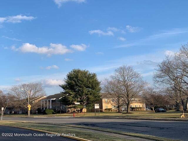 110 Stonehurst Boulevard H, Freehold, NJ 07728