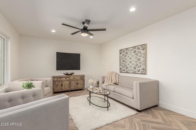 2313 E EL PARQUE Drive, Tempe, AZ 85282