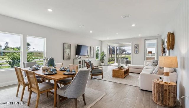 2684 FIELD DAISY Lane, Green Cove Springs, FL 32043