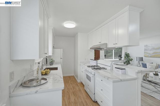 2204 2204 Segundo Ct 4, Pleasanton, CA 94588