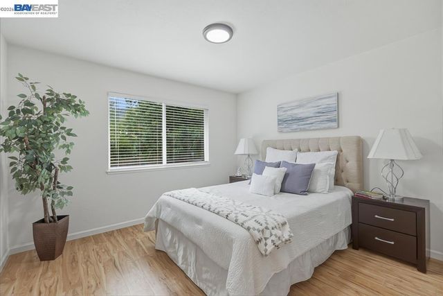 2204 2204 Segundo Ct 4, Pleasanton, CA 94588