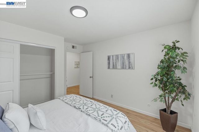 2204 2204 Segundo Ct 4, Pleasanton, CA 94588