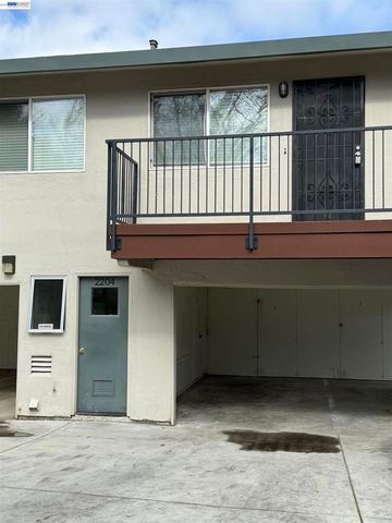 2204 2204 Segundo Ct 4, Pleasanton, CA 94588