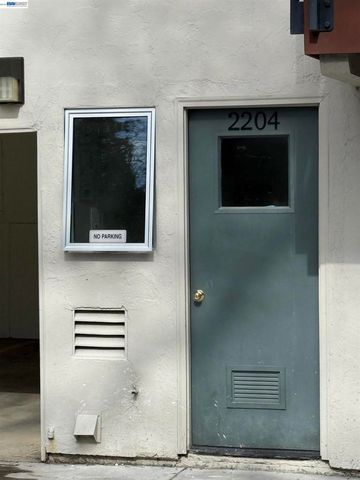 2204 2204 Segundo Ct 4, Pleasanton, CA 94588