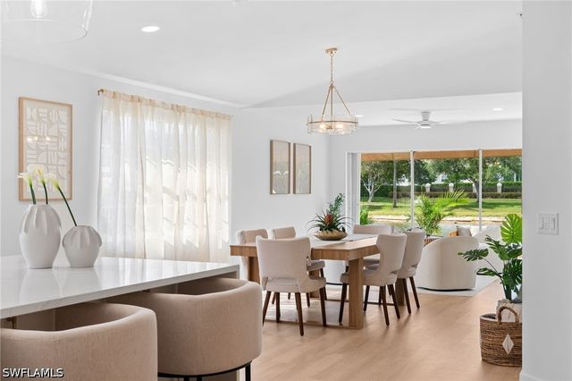 3149 Andorra CT, Naples, FL 34109