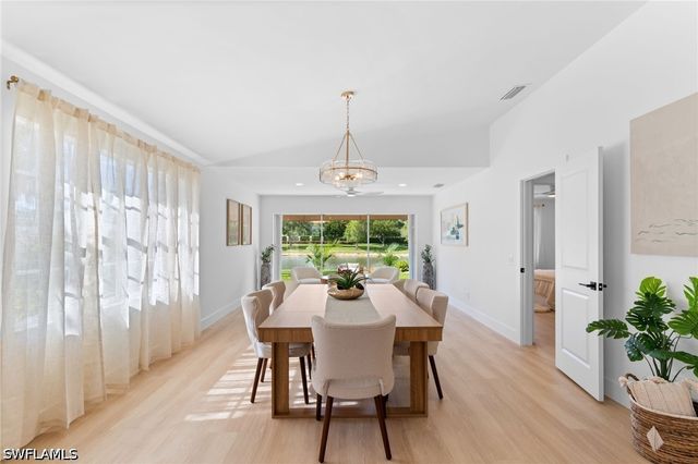 3149 Andorra CT, Naples, FL 34109