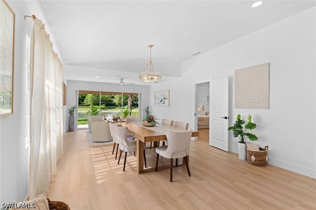 3149 Andorra CT, Naples, FL 34109