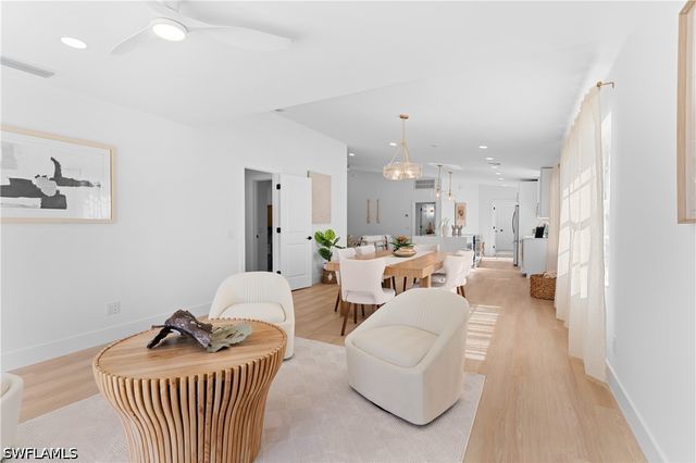 3149 Andorra CT, Naples, FL 34109