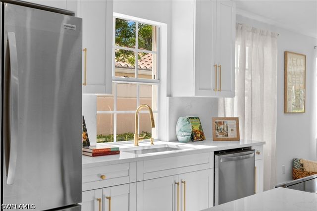 3149 Andorra CT, Naples, FL 34109