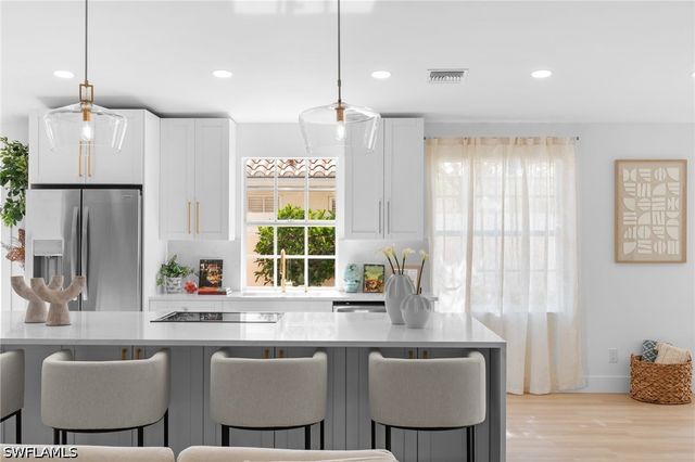 3149 Andorra CT, Naples, FL 34109