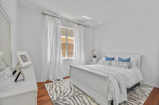 561 Boxwood Pl, St Augustine, FL 32086