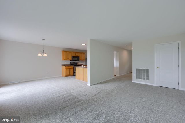 212 EAGLE DR, Ephrata, PA 17522