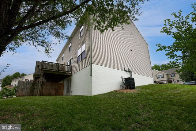 212 EAGLE DR, Ephrata, PA 17522