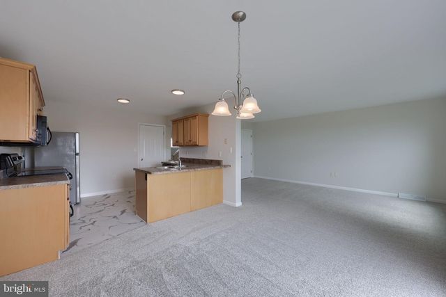 212 EAGLE DR, Ephrata, PA 17522