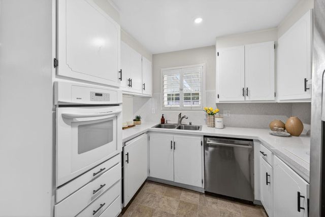 1880 Dove Way, Hayward, CA 94545