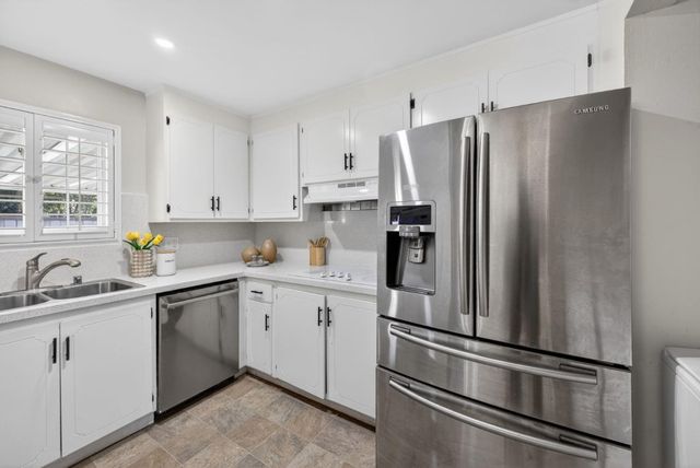 1880 Dove Way, Hayward, CA 94545