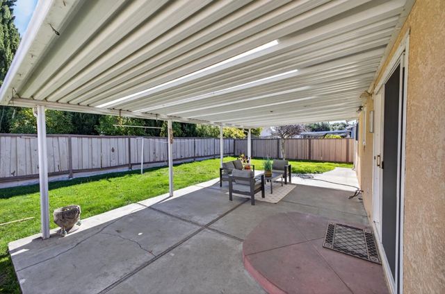 1880 Dove Way, Hayward, CA 94545