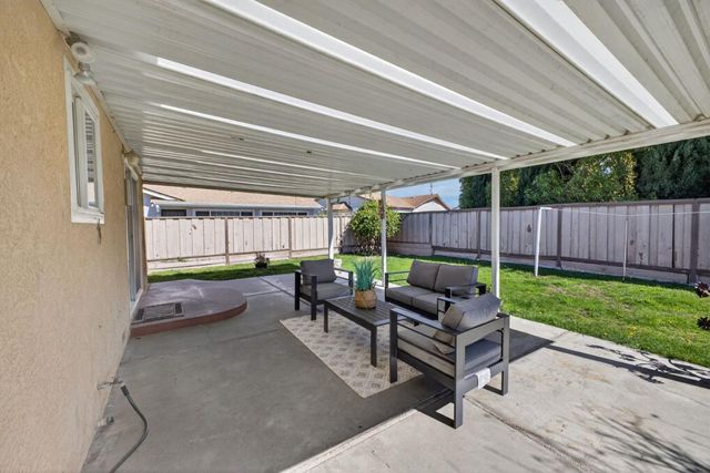 1880 Dove Way, Hayward, CA 94545