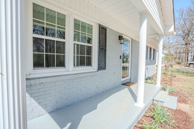 705 N Military St, Loretto, TN 38469