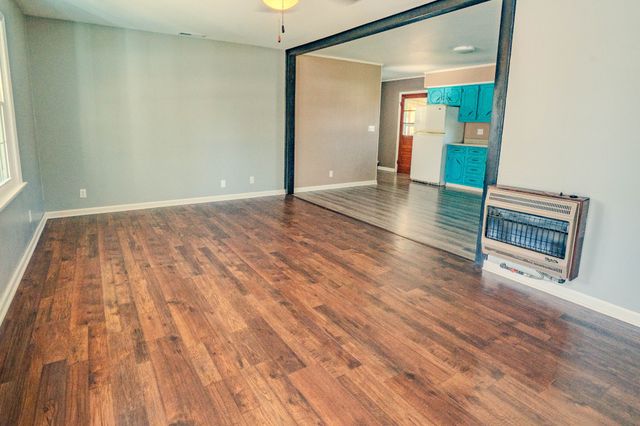 705 N Military St, Loretto, TN 38469