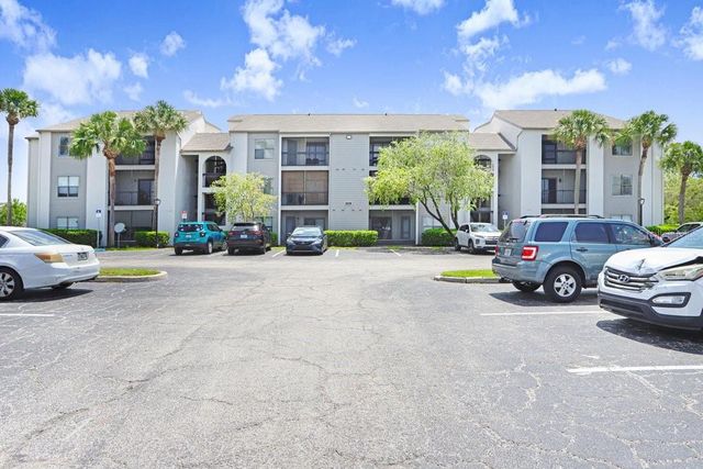 2030 CASCADES BOULEVARD 302, Kissimmee, FL 34741