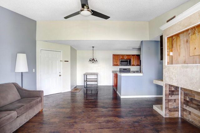 2030 CASCADES BOULEVARD 302, Kissimmee, FL 34741