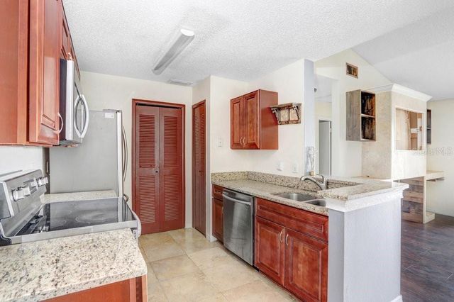2030 CASCADES BOULEVARD 302, Kissimmee, FL 34741