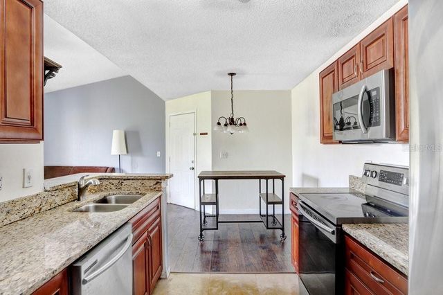 2030 CASCADES BOULEVARD 302, Kissimmee, FL 34741