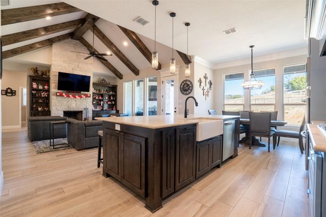 612 Bent Tree Lane, Weatherford, TX 76085