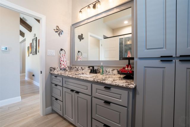 612 Bent Tree Lane, Weatherford, TX 76085