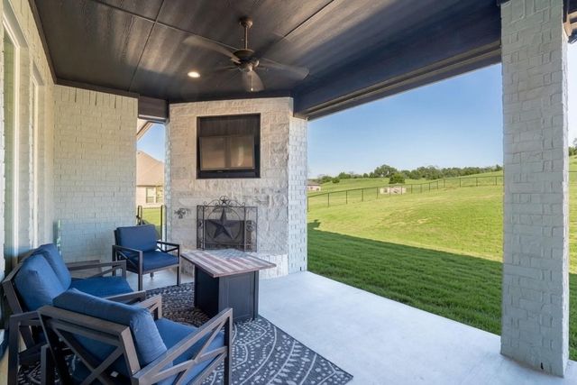 612 Bent Tree Lane, Weatherford, TX 76085
