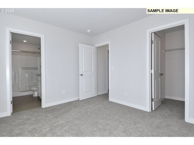 1215 PARKSIDE Ave, Woodburn, OR 97071