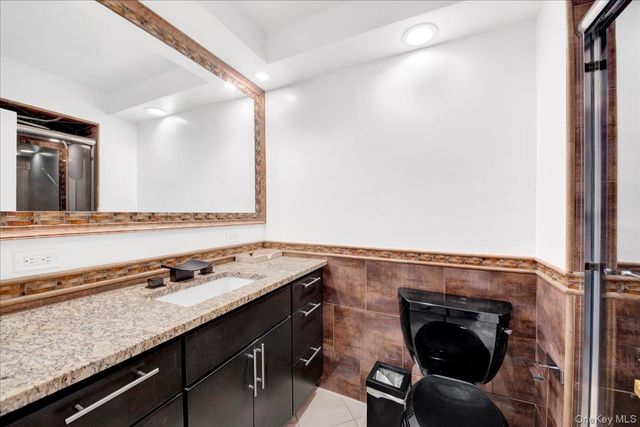 500 High Point Drive 412, Hartsdale, NY 10530