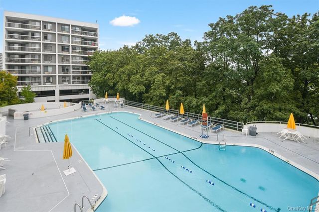 500 High Point Drive 412, Hartsdale, NY 10530