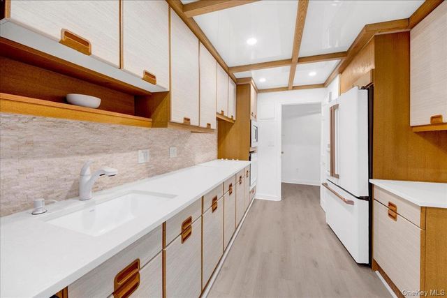 500 High Point Drive 412, Hartsdale, NY 10530