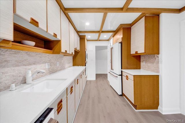 500 High Point Drive 412, Hartsdale, NY 10530