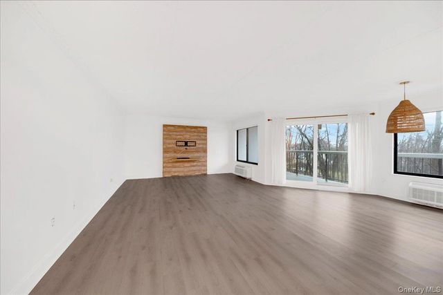 500 High Point Drive 412, Hartsdale, NY 10530