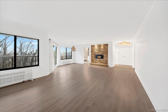 500 High Point Drive 412, Hartsdale, NY 10530