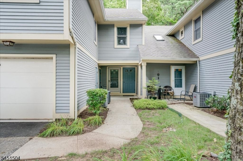 34 Loantaka Way K, Madison Boro, NJ 07940 — photo 2