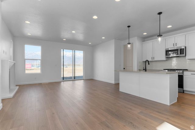 5034 W GREEN ASH LN, Highland, UT 84003