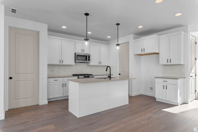 5034 W GREEN ASH LN, Highland, UT 84003