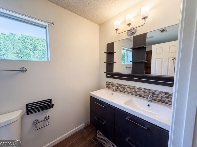 3753 Soapstone Road, Decatur, GA 30034