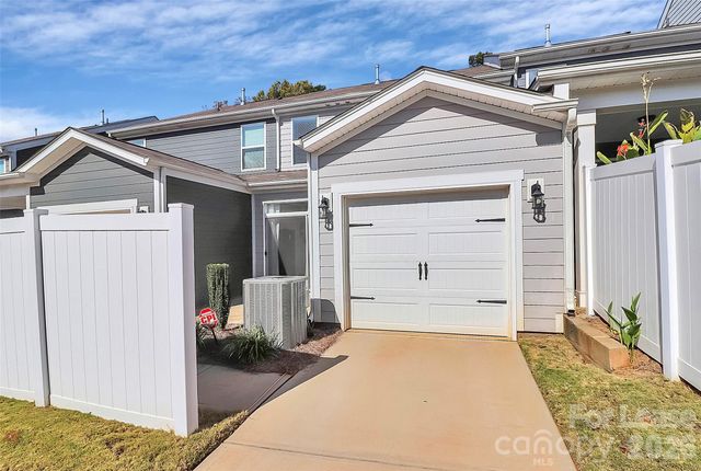 2126 Blewett Drive, Charlotte, NC 28269