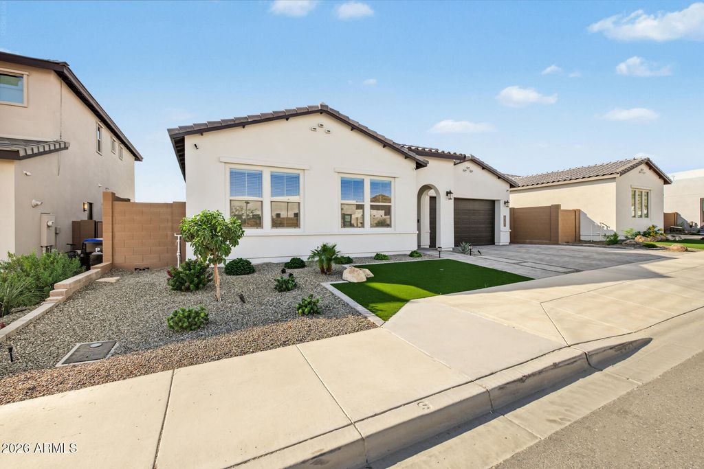 27676 N 74th Lane, Peoria, AZ 85383 — photo 4