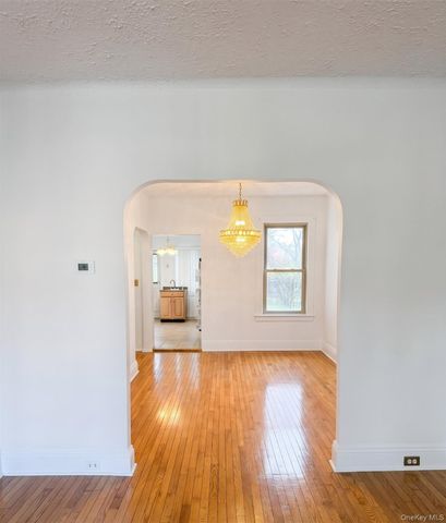 8481 127th Street, Richmond Hill, NY 11415