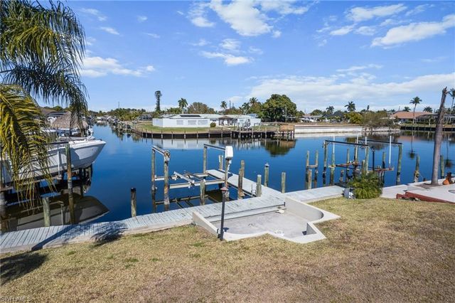 405 Bayshore DR, Cape Coral, FL 33904