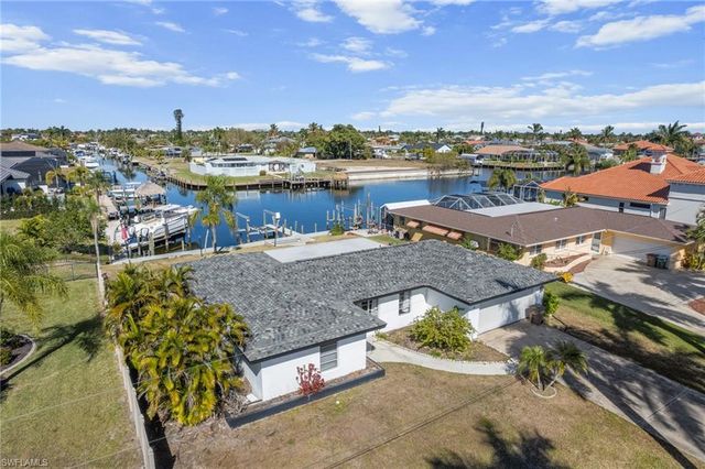 405 Bayshore DR, Cape Coral, FL 33904