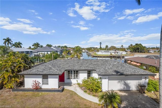 405 Bayshore DR, Cape Coral, FL 33904